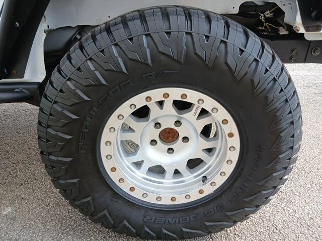Used 2018 White Jeep Unlimited Sahara image 58