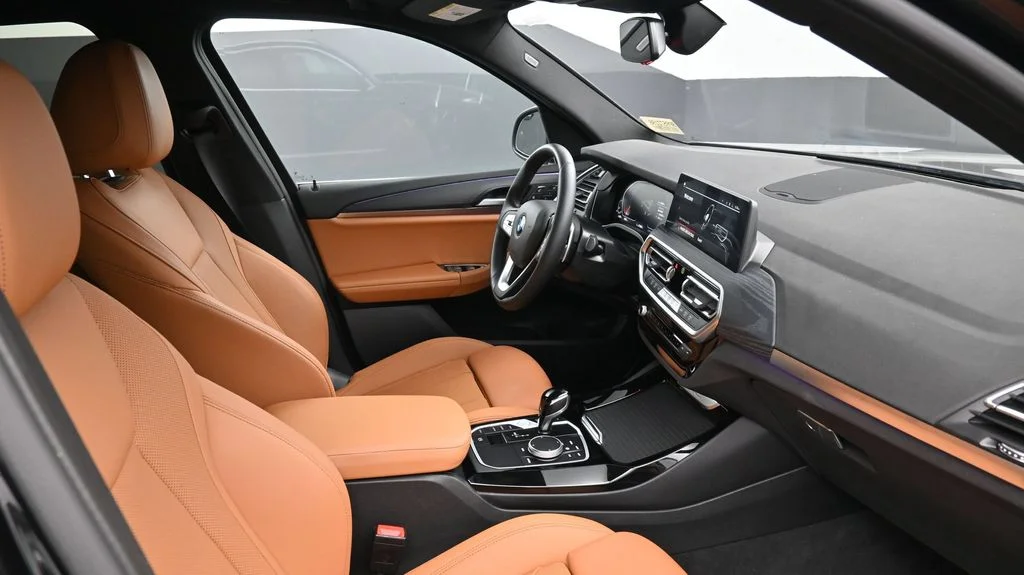 Certified Used 2023 Black Sapphire Metallic BMW sDrive30i image 2