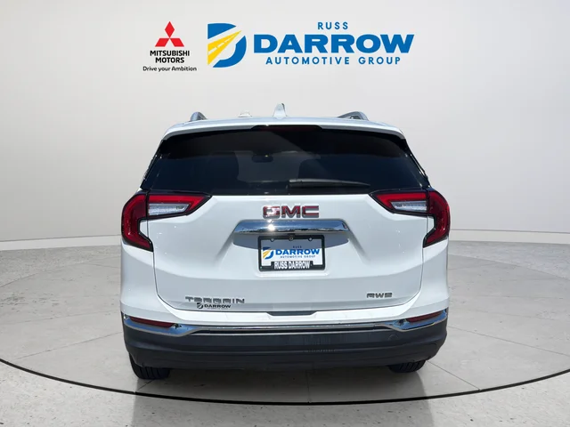 Used 2024 White GMC SLT image 4