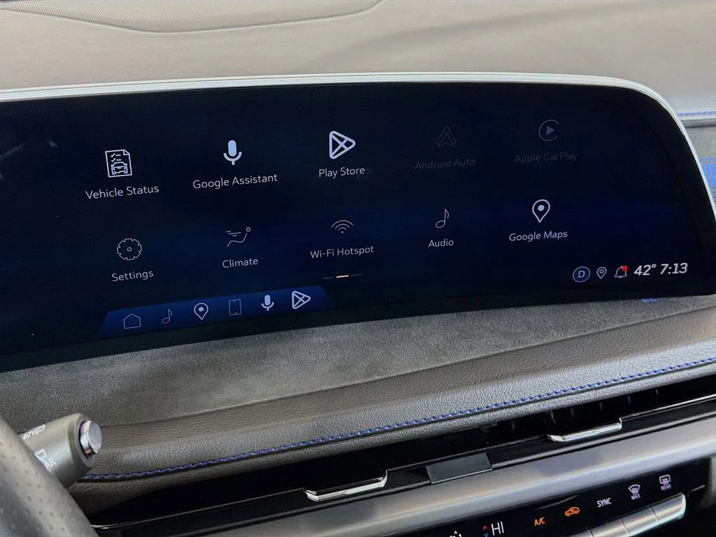 2024 Cadillac XT4 Sport - Photo 16