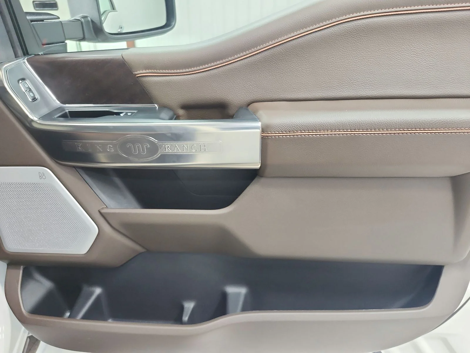 New 2026 Star White Metallic Tri-Coat Ford F-250® King Ranch® image 50