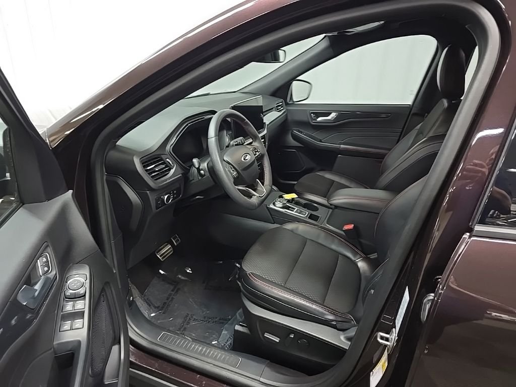 Used 2023 Red Ford ST-Line image 29