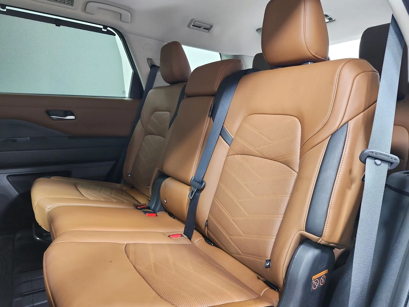 Used 2023  Nissan Platinum image 36