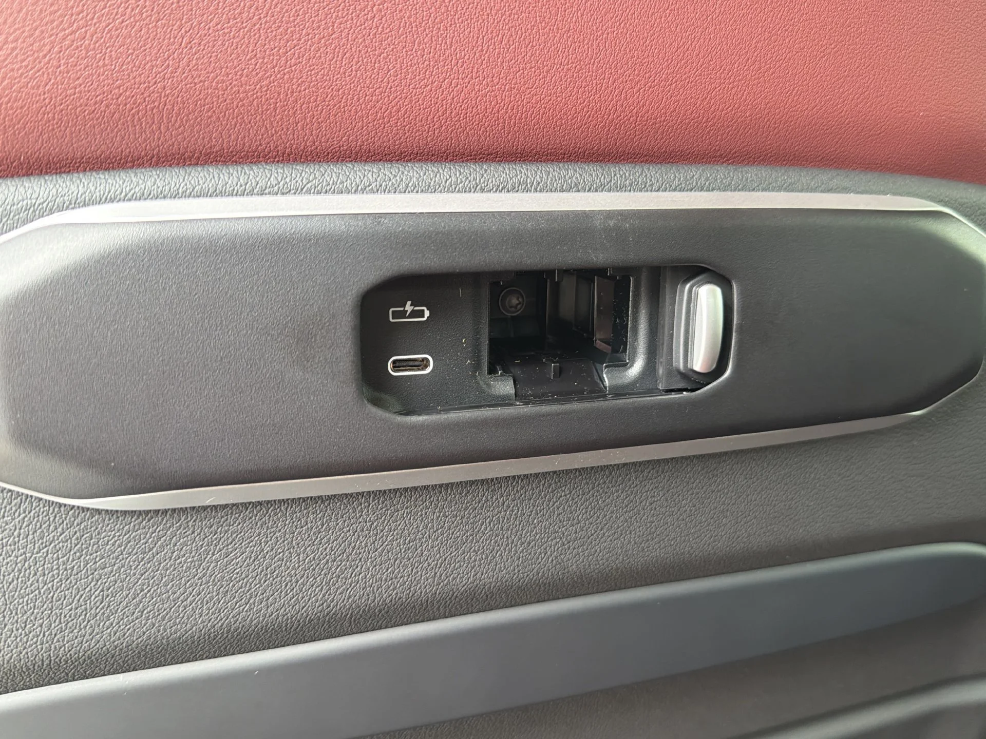 New 2027 Mineral White Metallic BMW xDrive40i image 15