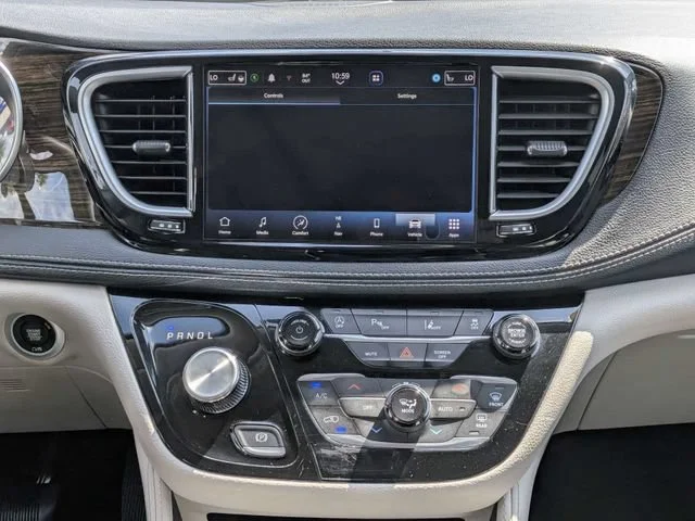 Used 2023 Gray Chrysler Limited image 19