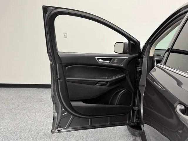 Used 2021 Gray Ford SEL image 11