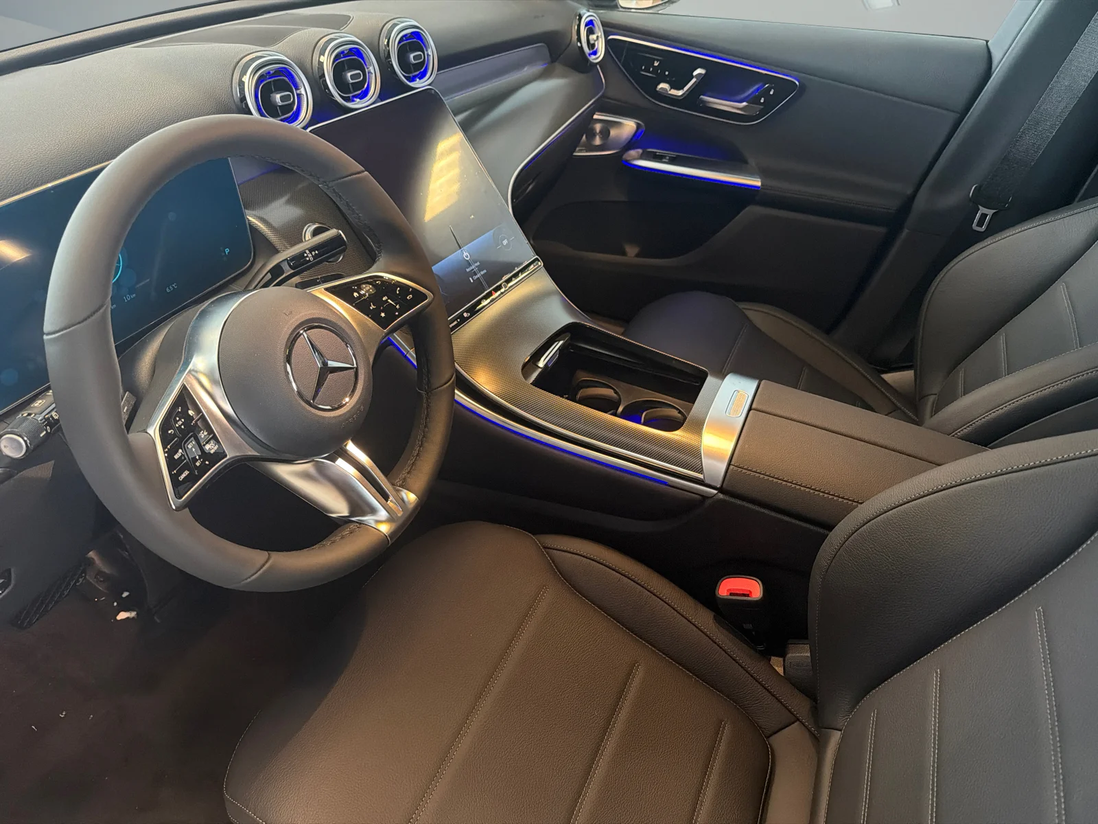 New 2026 Grey Mercedes-Benz GLC 300 4MATIC SUV image 11