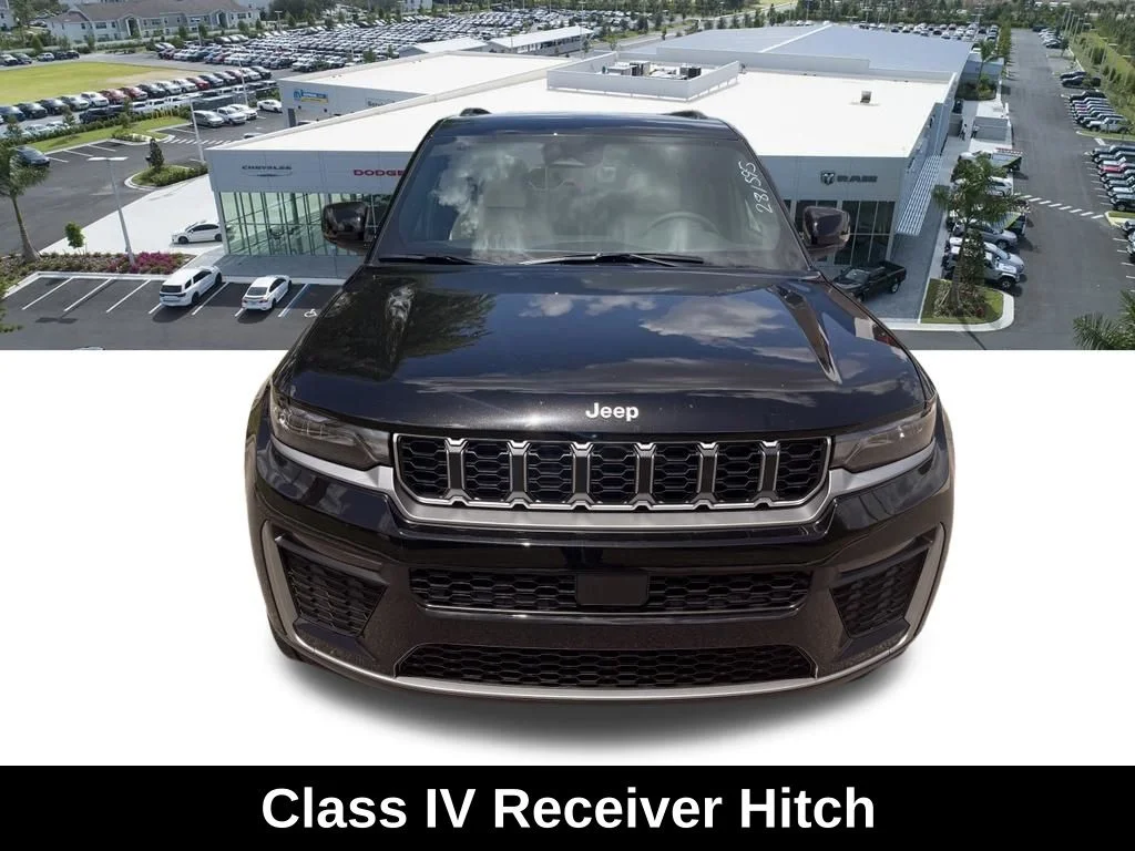 New 2026 Diamond Black Crystal Pearlcoat Jeep Limited image 8