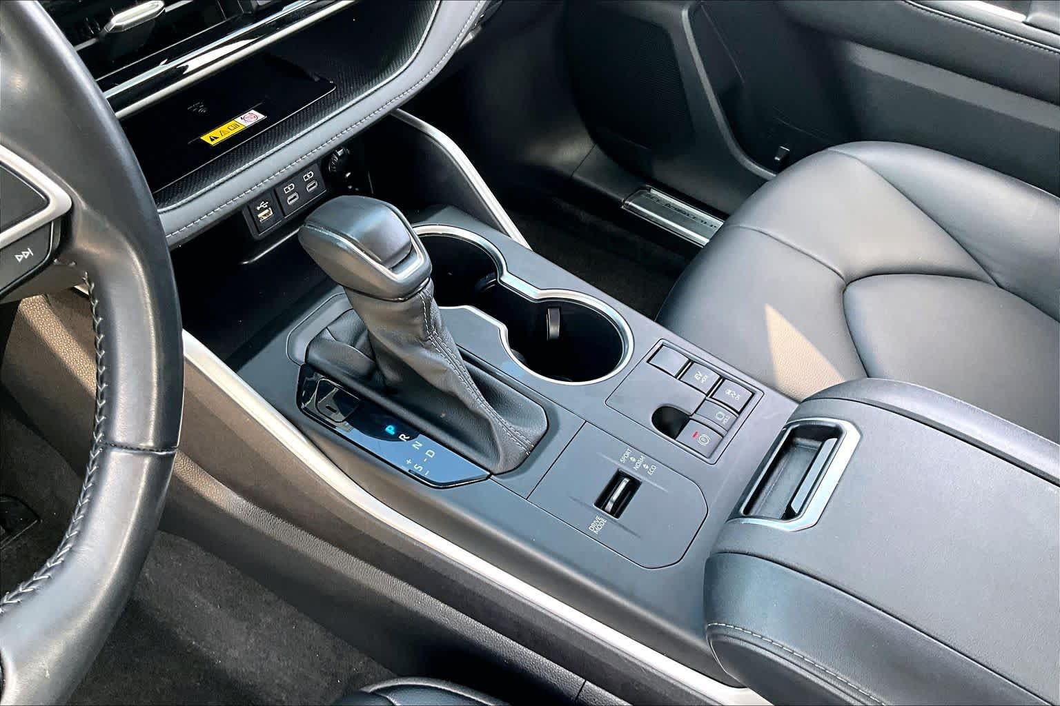 Used 2023 Celestial Silver Metallic Toyota Hybrid XLE image 17