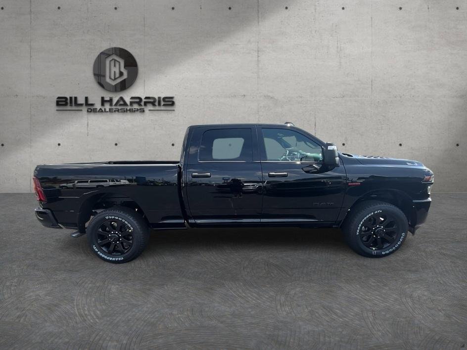 New 2026 Diamond Black Crystal Pearl-Coat Exterior Paint RAM Big Horn image 4