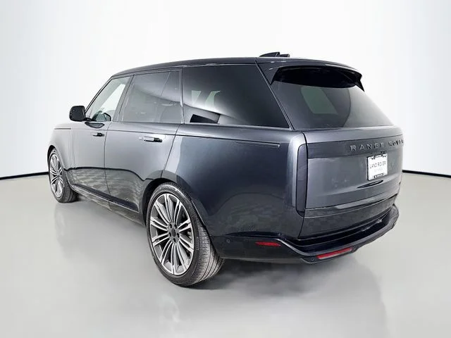 New 2026 Carpathian Gray Premium Metallic Land Rover SE image 7