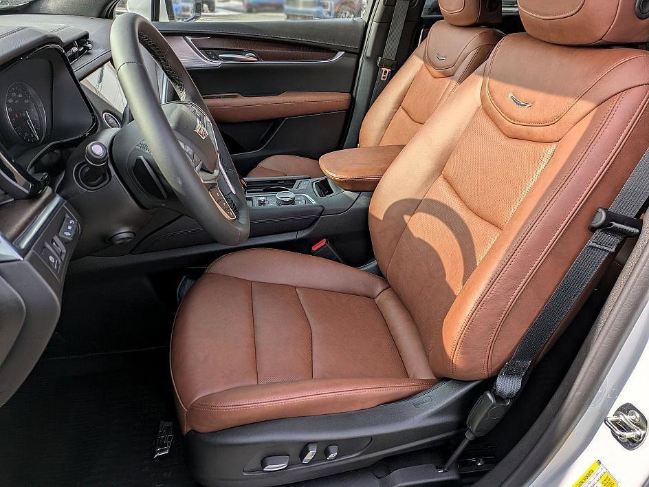 2026 Cadillac XT5 Premium Luxury - Photo 14