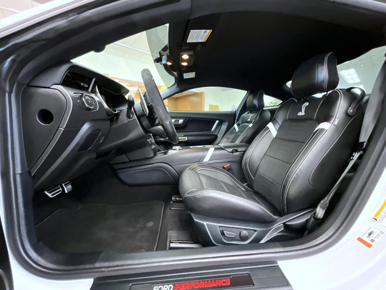 Used 2021 White Ford Shelby GT500 image 12