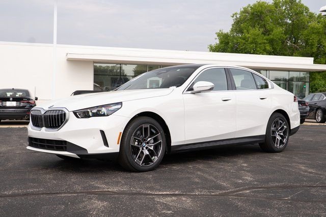 2026 BMW 5 Series 530i xDrive Sedan's photo