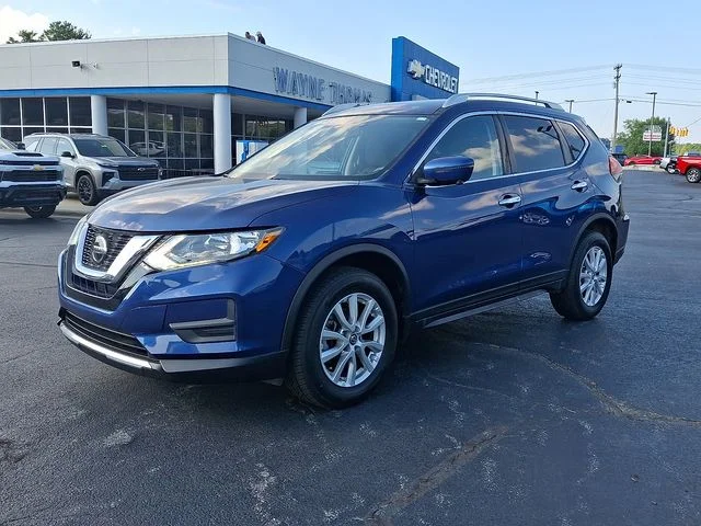 Used 2018 Blue Nissan SV image 3