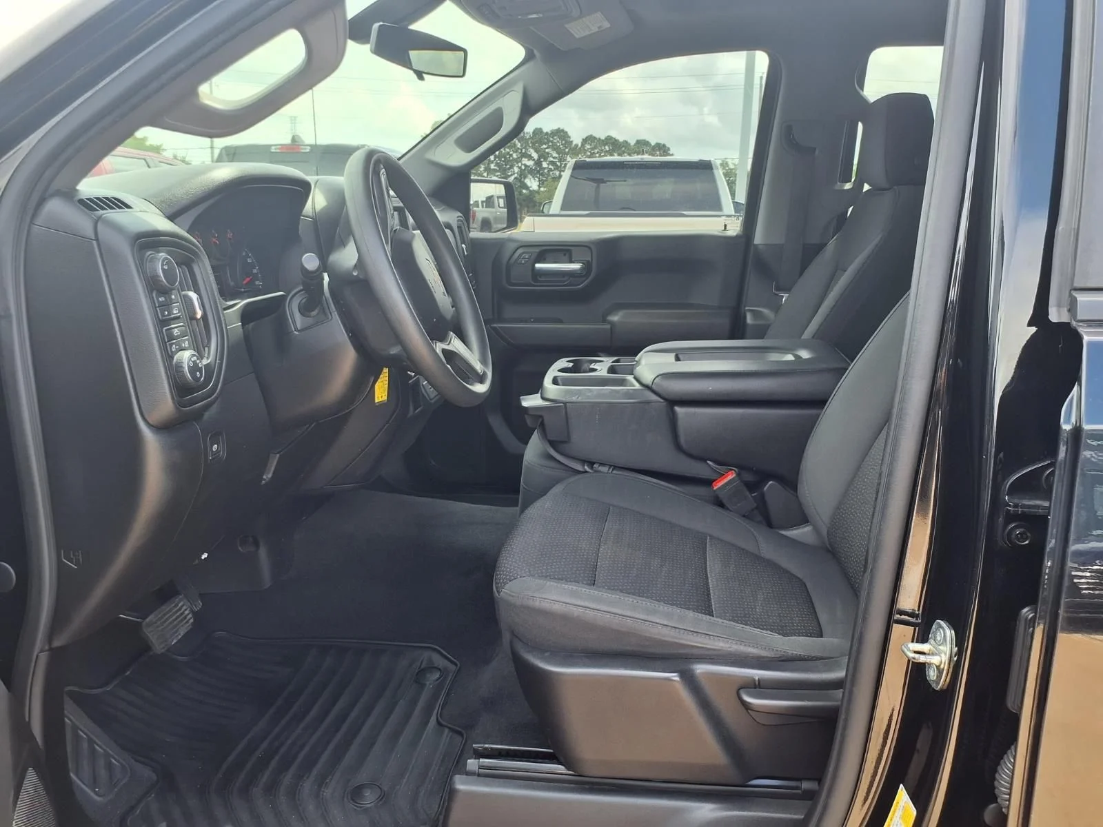 Used 2020 Black Chevrolet Custom image 12