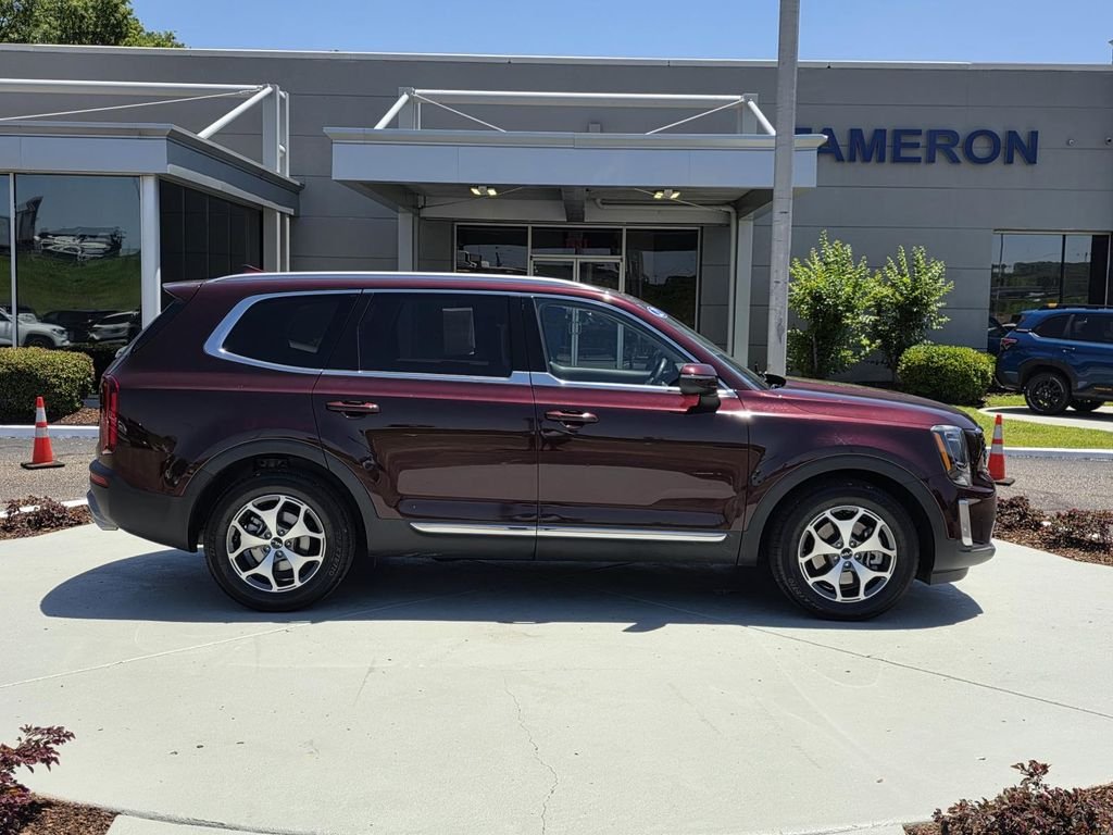 Used 2022 Purple Kia EX image 41