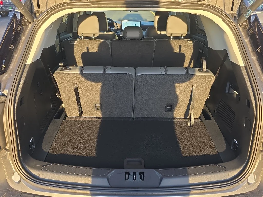 New 2026 Carbonized Gray Metallic Ford Active image 11