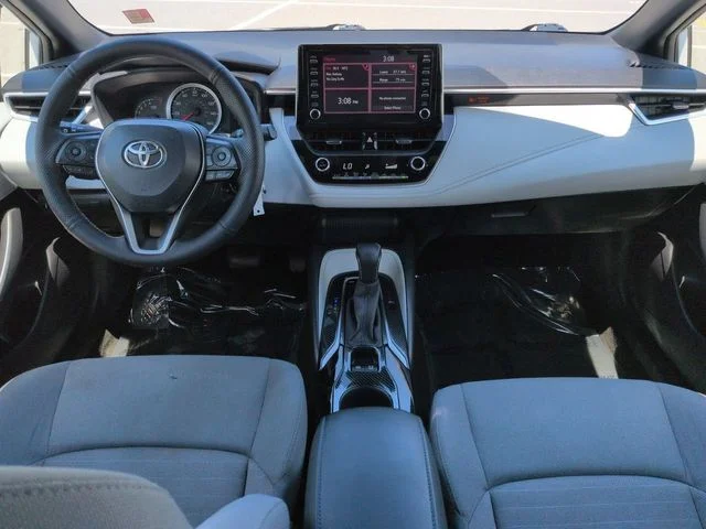 Used 2020 White Toyota SE image 14