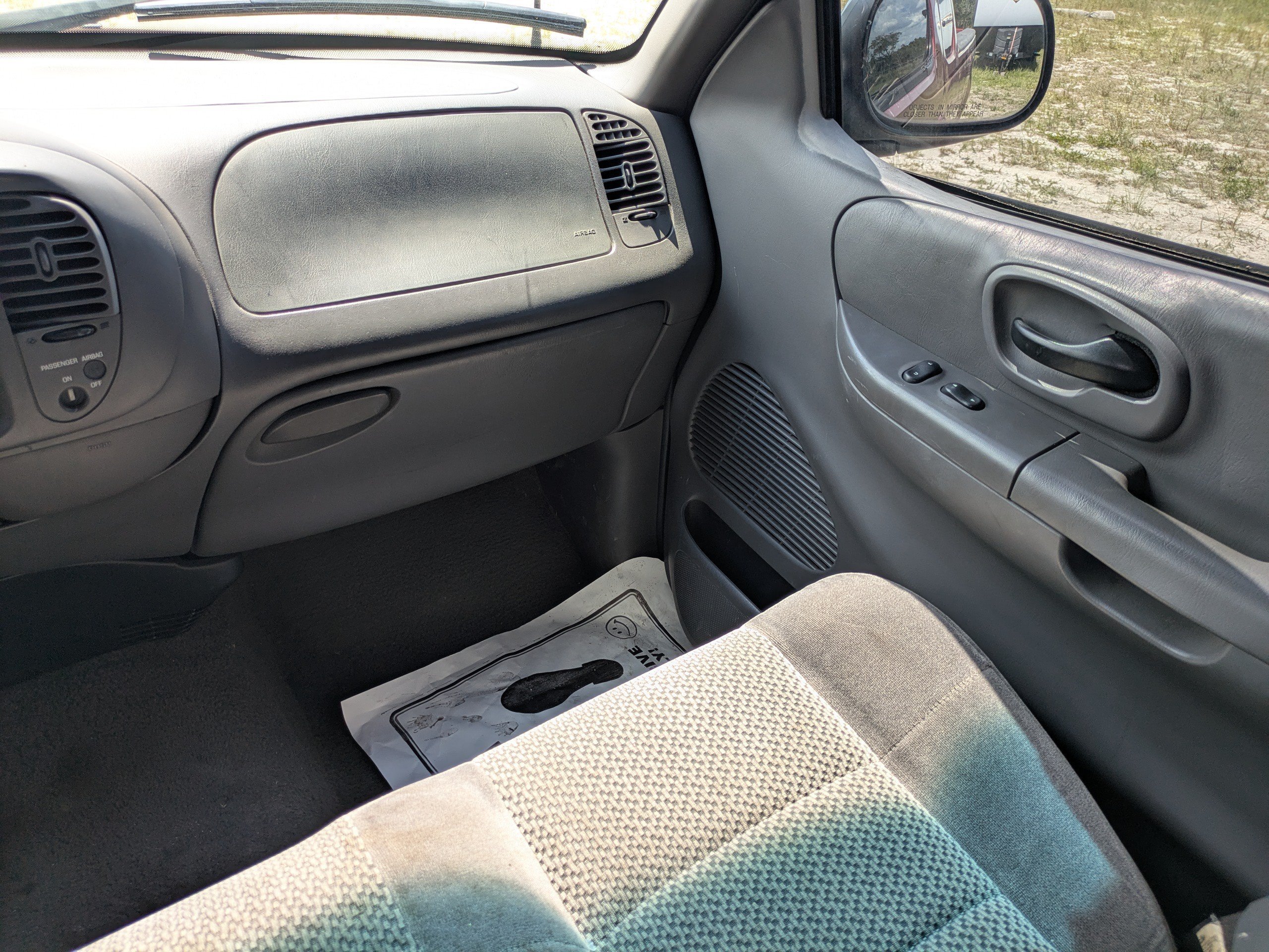 Used 2002  Ford  image 16