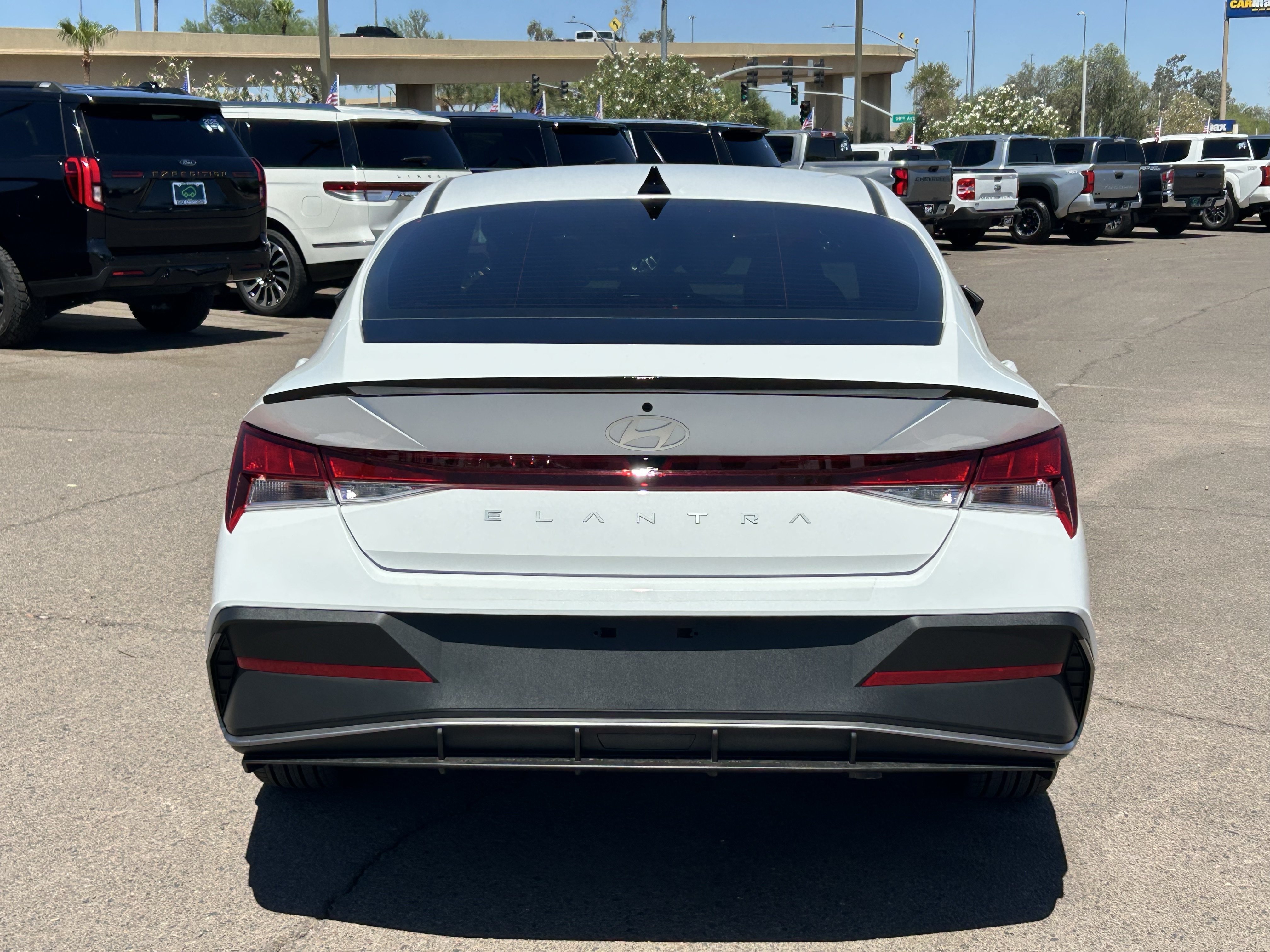 Used 2026 Serenity White Hyundai SEL Sport image 4