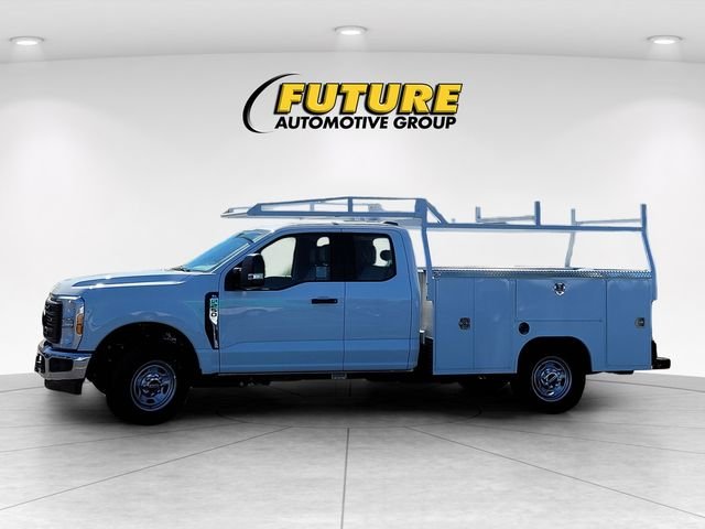 New 2026 Oxford White Ford F-250® XL image 32