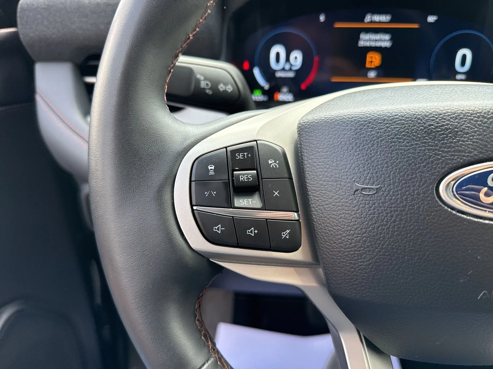 Certified Used 2025 Carbonized Gray Metallic Ford Active image 28