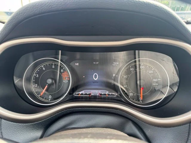 Used 2016 Silver Jeep Limited image 30
