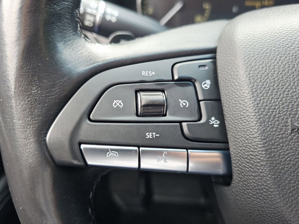 Used 2020 Crystal White Tricoat Cadillac Premium Luxury image 18