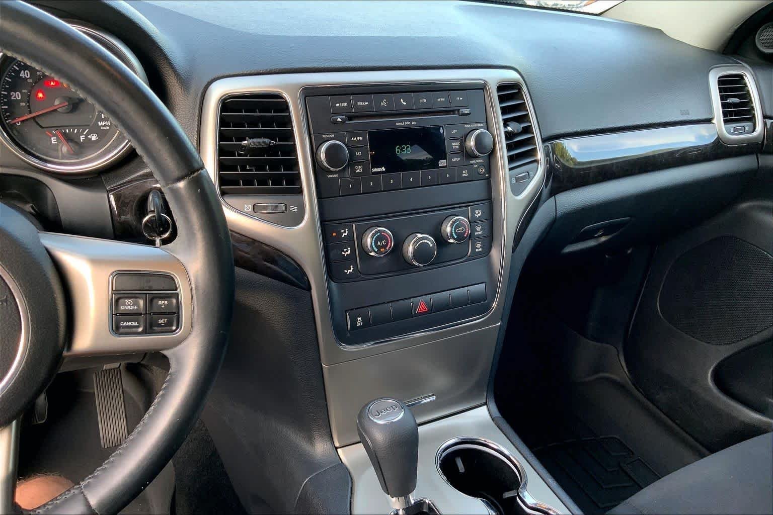 Used 2012 Maximum Steel Metallic Jeep Laredo image 5