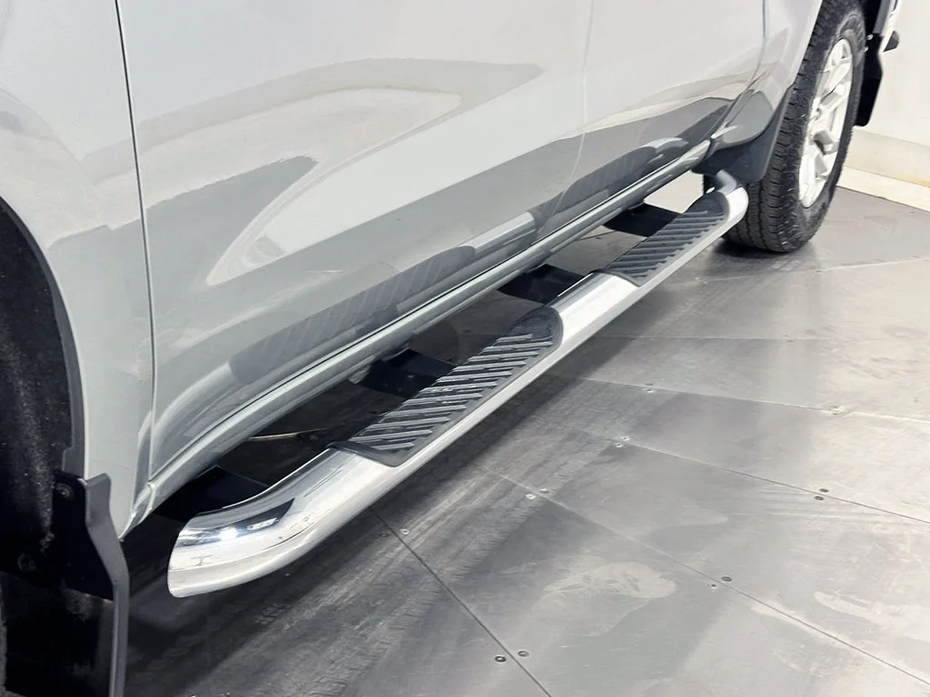 Used 2023 STERLING GRAY METALLIC Chevrolet LT image 10