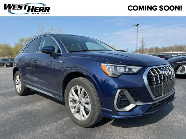 2022 Audi Q3 Premium