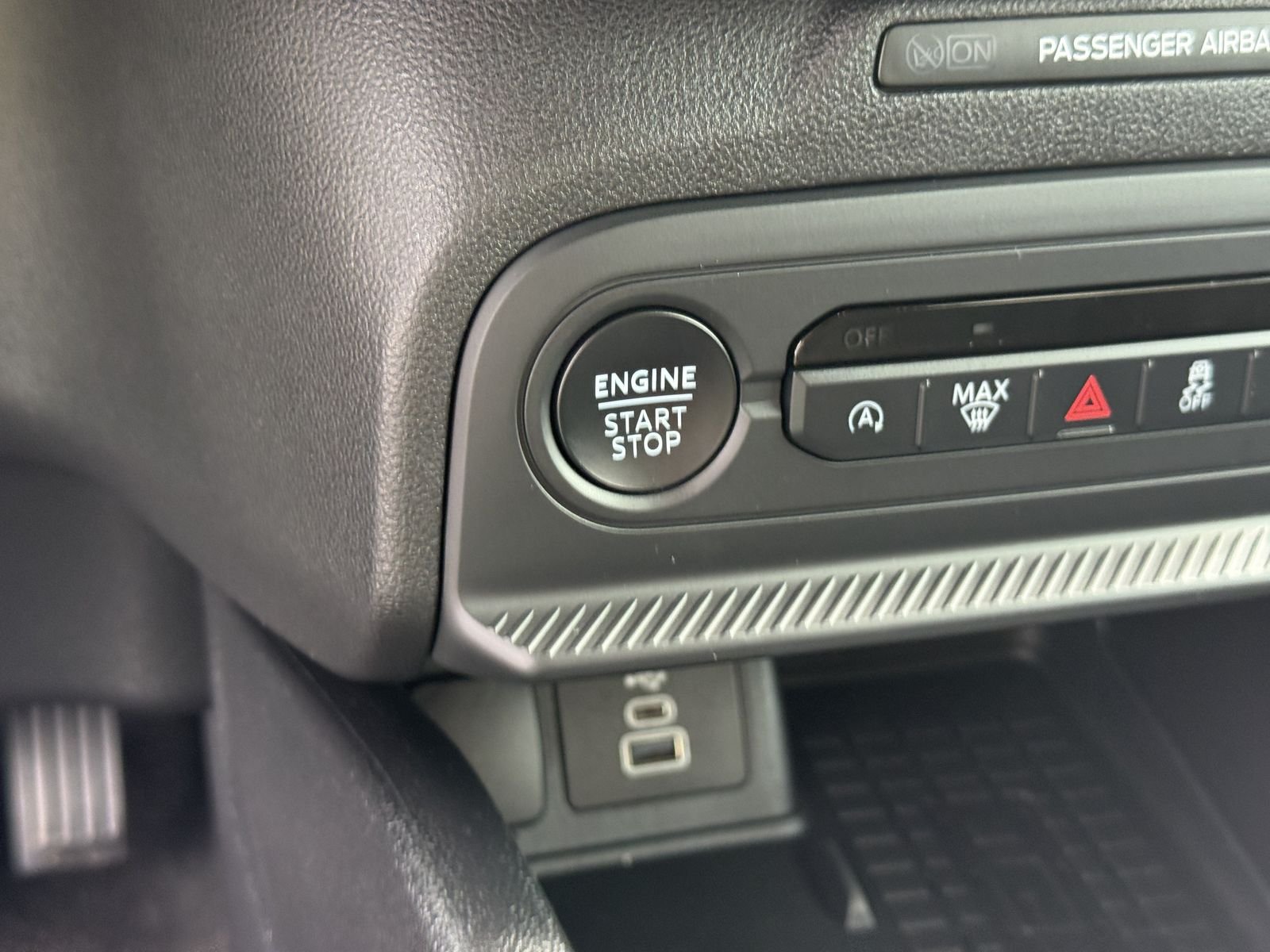 Used 2025 White Ford Outer Banks image 37