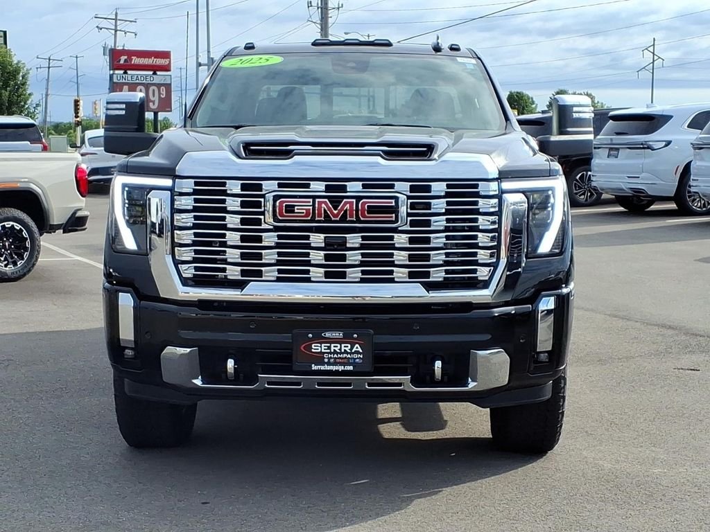 Used 2025 Onyx Black GMC Denali image 20