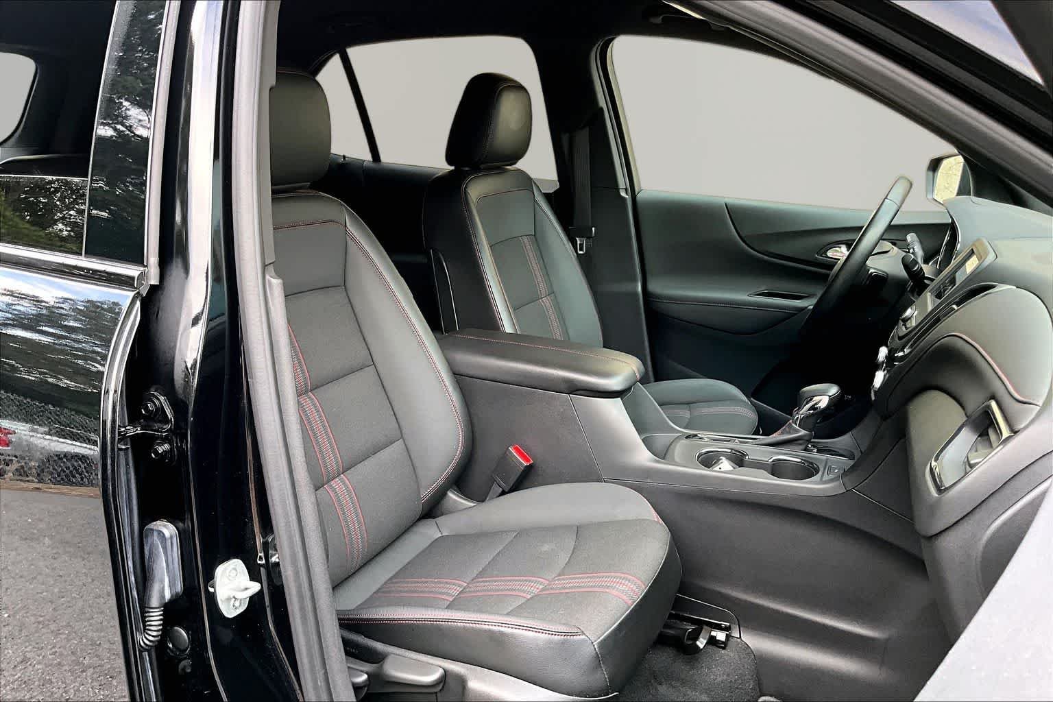 Used 2023 Mosaic Black Metallic Chevrolet RS image 9