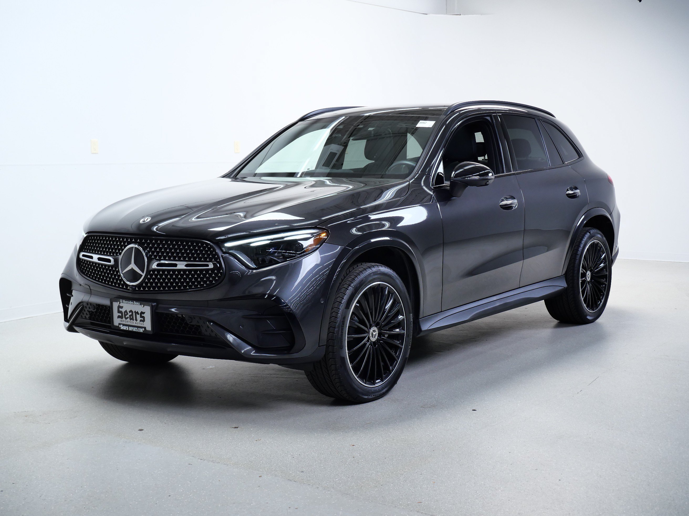 Used 2023 Graphite Grey Metallic Mercedes-Benz GLC 300 image 7