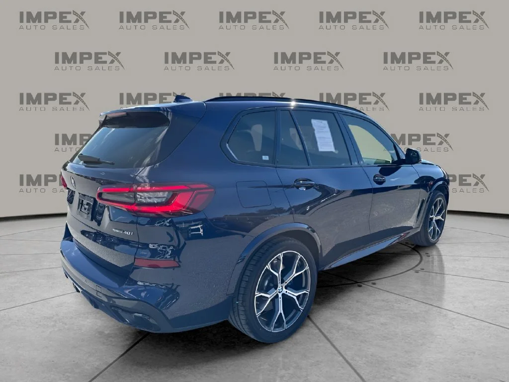 Used 2020 Blue BMW sDrive40i image 5