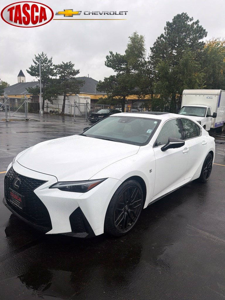 2022 Lexus IS