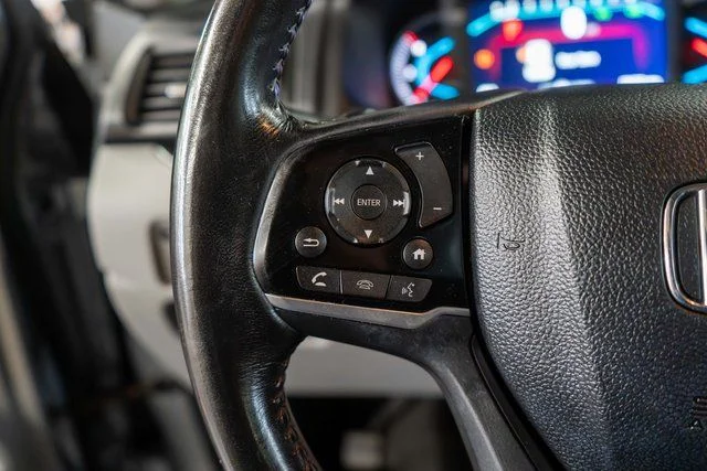 Used 2020 Gray Honda Touring image 34