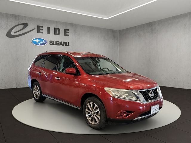 2014 Nissan Pathfinder SV 4WD's photo