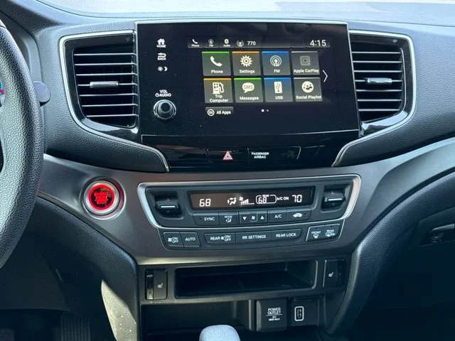 Used 2019 White Diamond Pearl Honda EX image 10