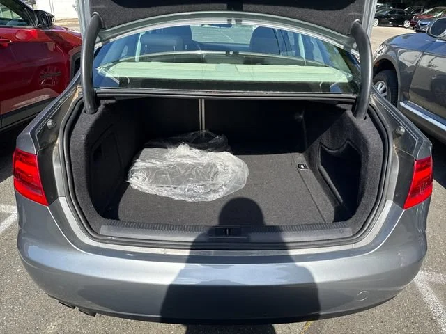 Used 2010 Meteor Gray Pearl Effect Audi 2.0T Premium image 11