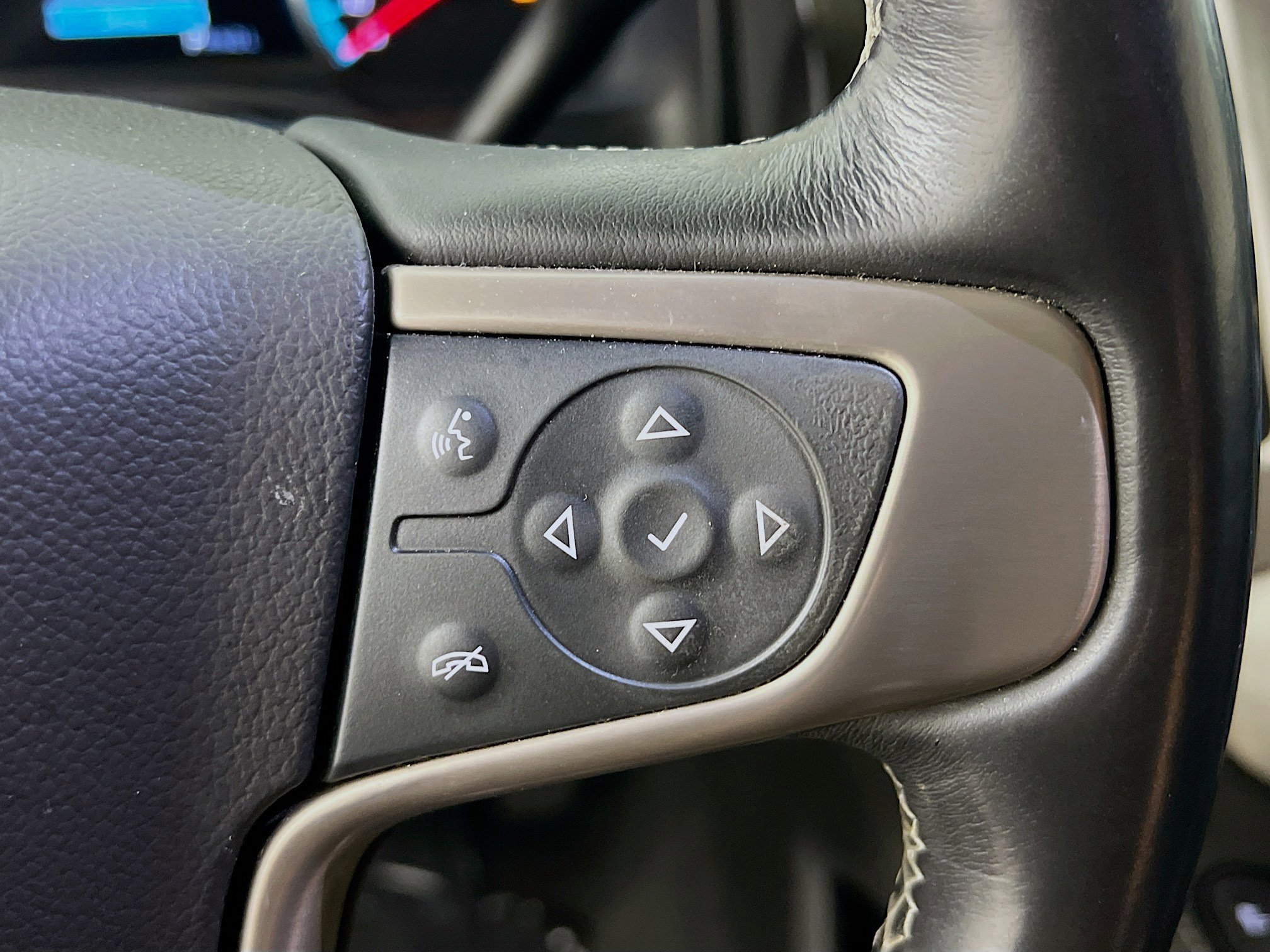 Used 2019 Dark Sky Metallic GMC DENALI image 35