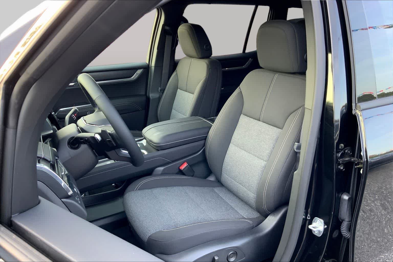 2025 GMC Acadia Elevation - Photo 9