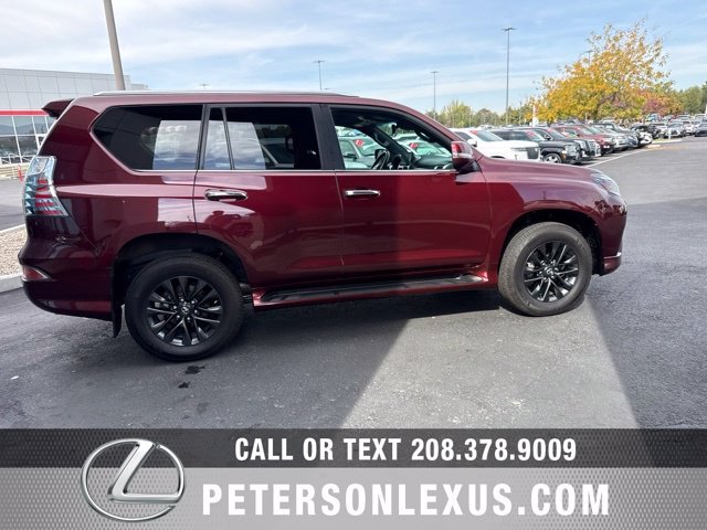 Used 2022  Lexus 460 Premium image 7