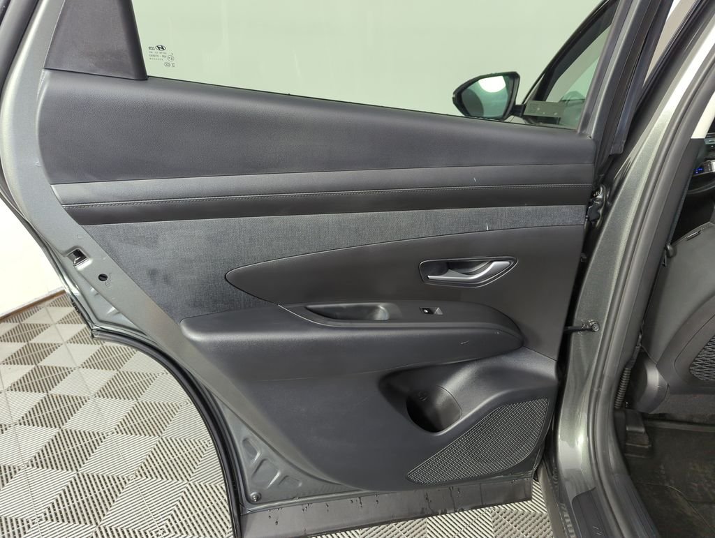 Used 2025 Gray Hyundai SEL Convenience image 28