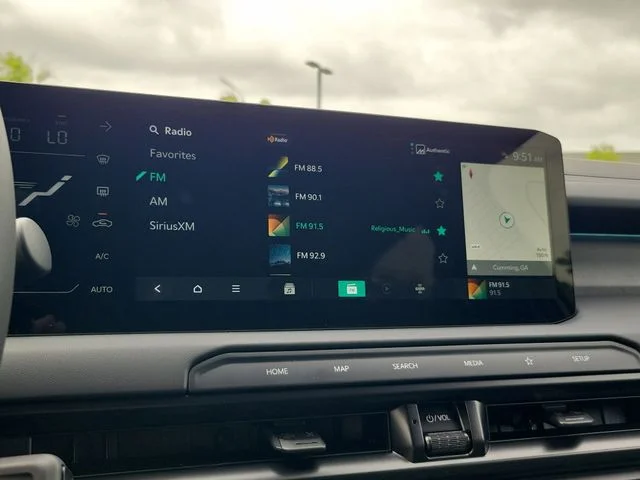 New 2027 Glacial White Pearl Kia X-LINE SX image 24