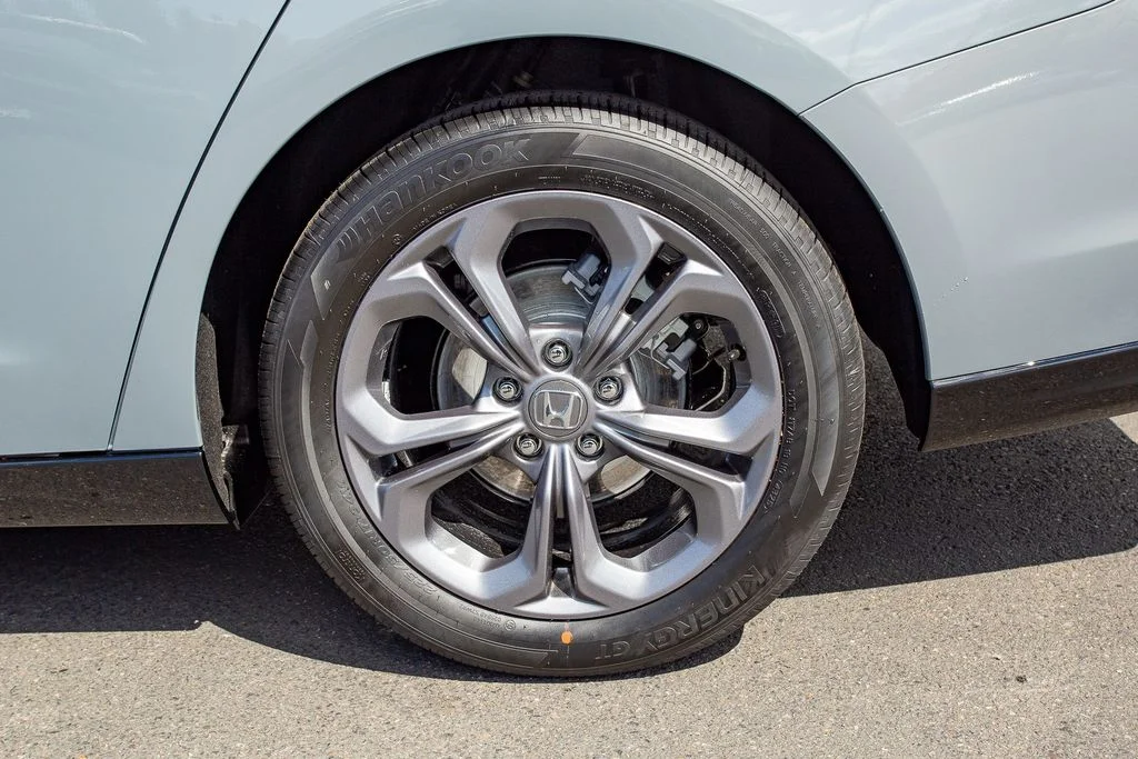 New 2026 Urban Gray Pearl Honda EX-L image 10