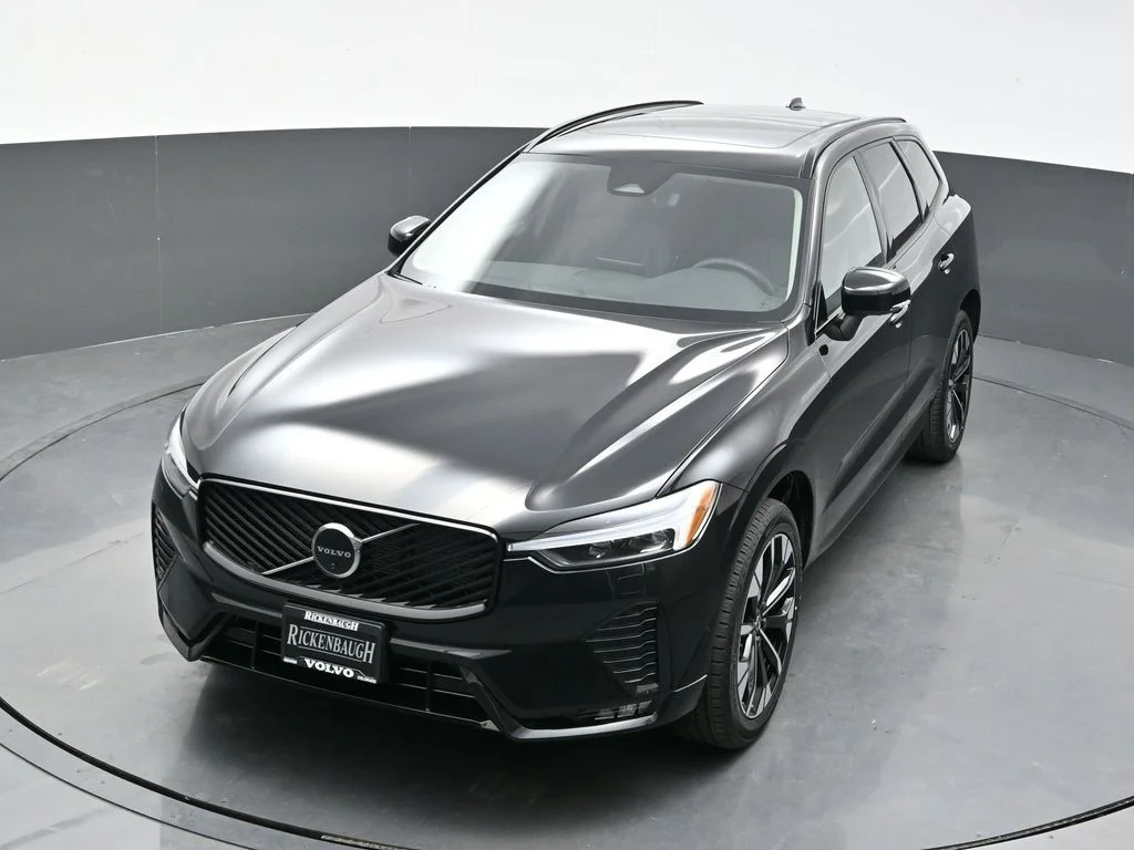 2026 Volvo XC60 Plus - Photo 18