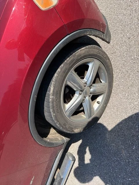 Used 2013 Red Dodge Citadel image 4